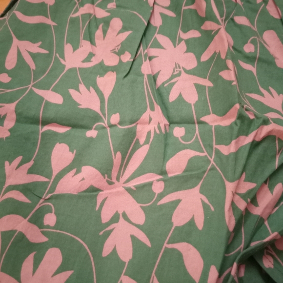 NWOT 12-18m Tea Blue with Pink Floral Design Romper feat. Crossover - Picture 2 of 5